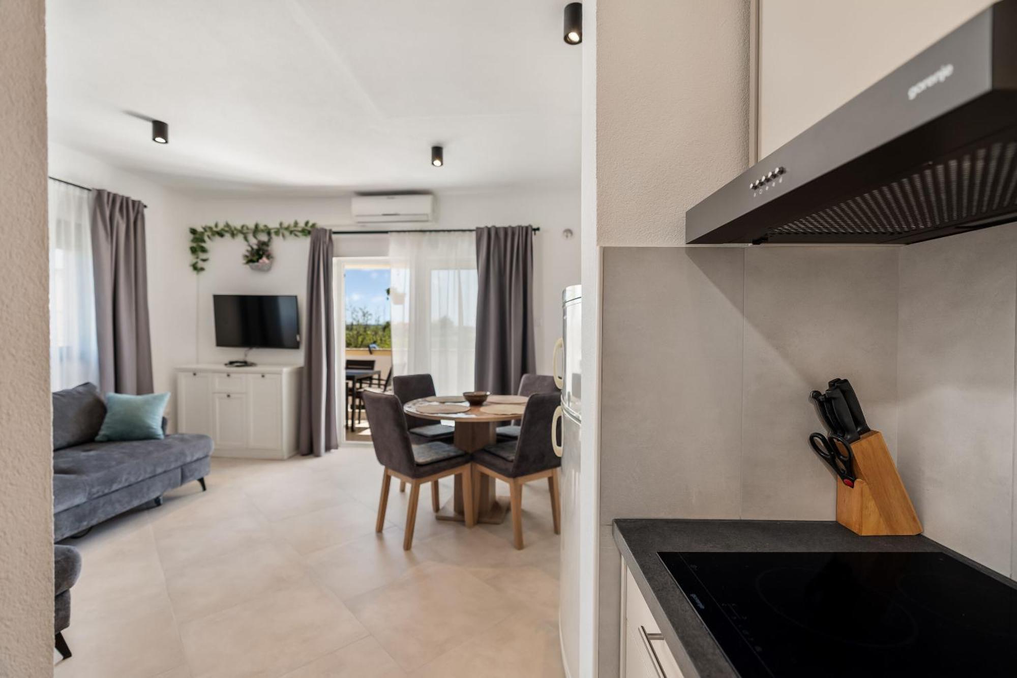 Apartments Kuzma - Afordable Nin Eksteriør billede